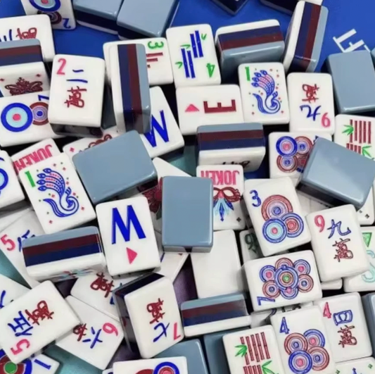 Artic Blue American Mahjong 160 Engraved/Acrylic tiles + Dice